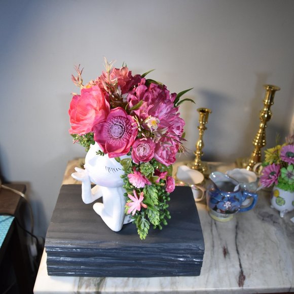 Bright cheerful and fun! Girl blowing kisses planter/vase w/Sola wood flowers - Picture 6 of 9